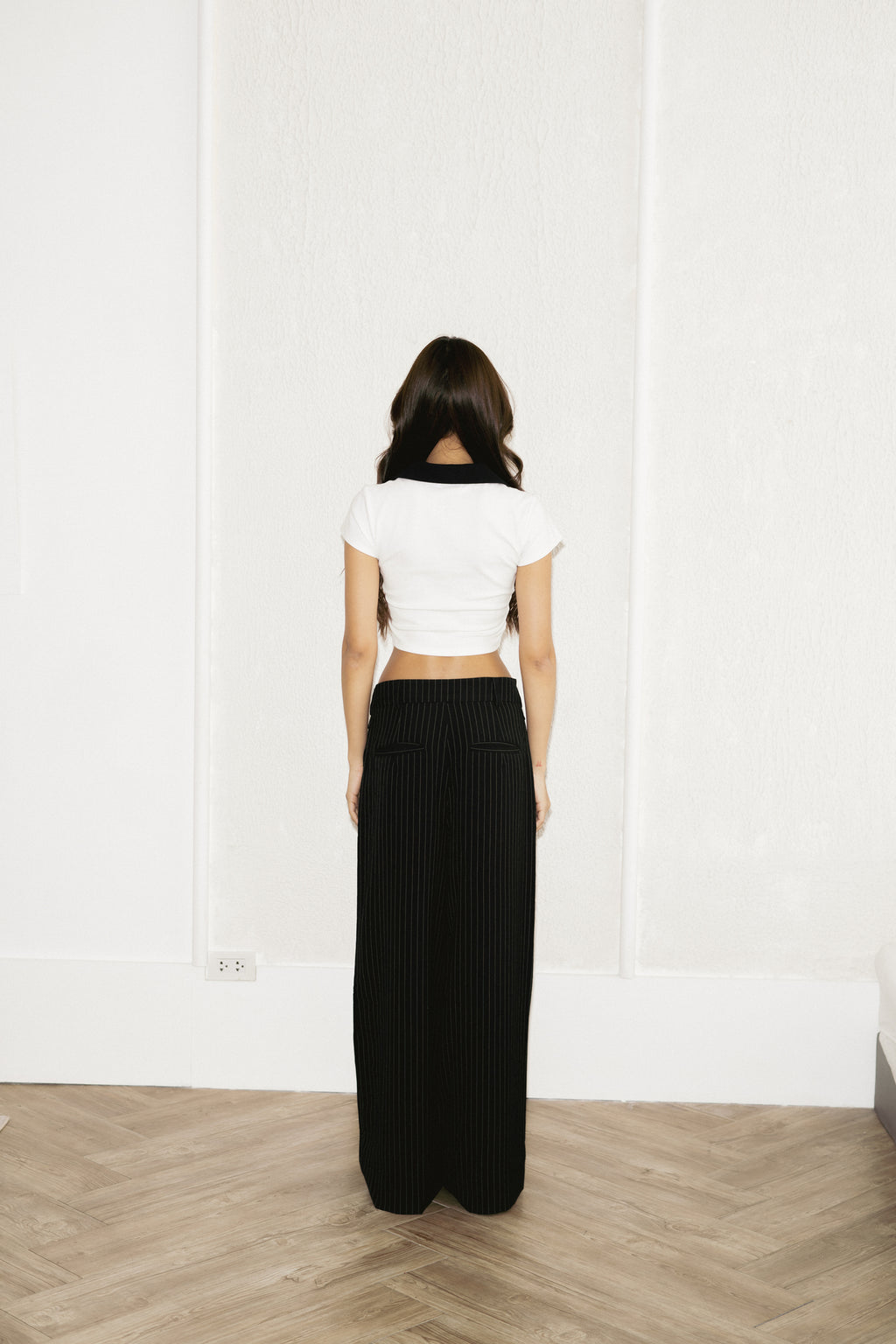 Boyish two-tone cropped top